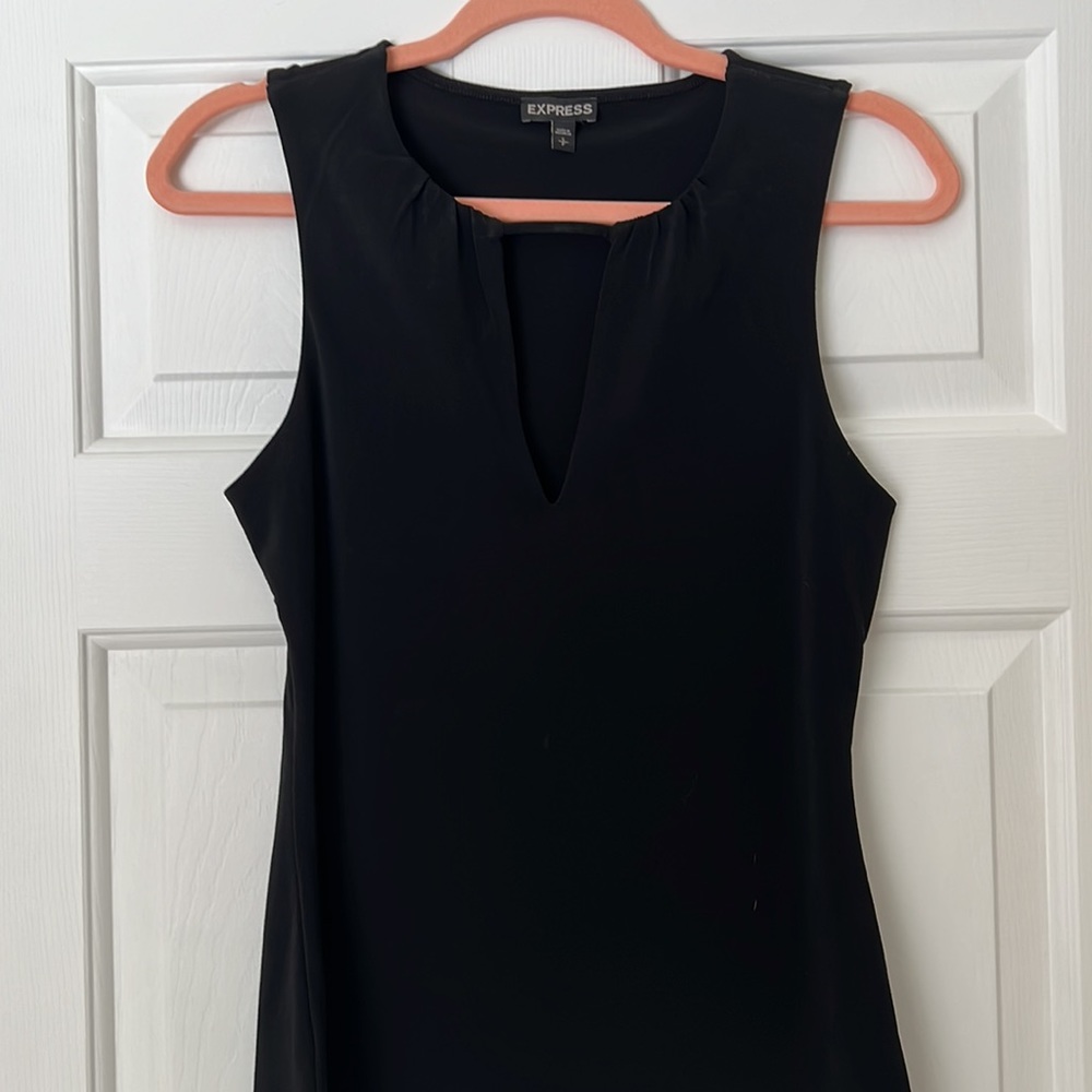 Express Keyhole Top - Picture 2 of 3
